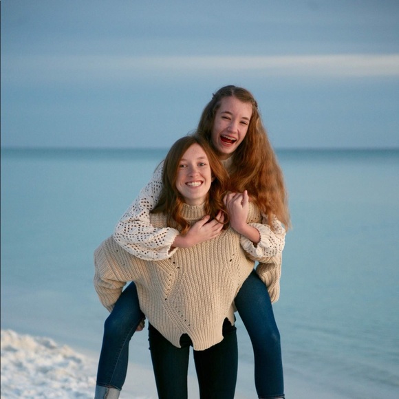 Meet your Posher, Peyton - Picture 1 of 1